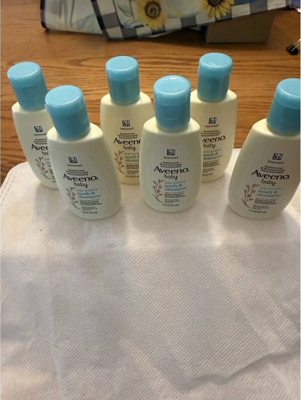 6x 1 Ounces AVeeno Baby Daily Moisture Wash And Shampoo
